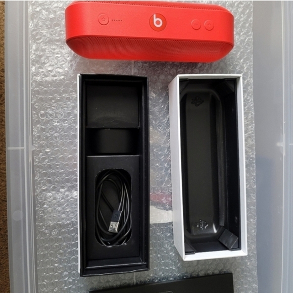 Beats By Dre Pill+ Portable Speaker - Red - Picture 9 of 9